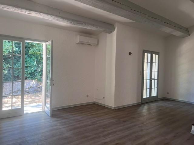 Location Appartement 3 pièces 74m² LA CELLE 83170
