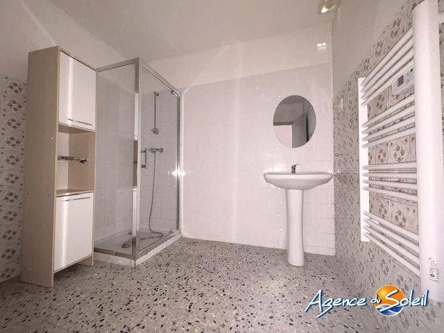 Location Appartement 3 pièces 74m² LEZIGNAN CORBIERES 11200