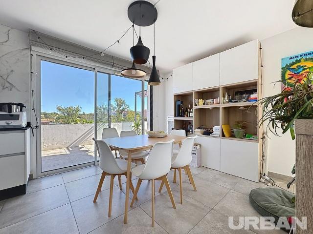 Location Appartement 3 pièces 74m² MONTPELLIER 34000