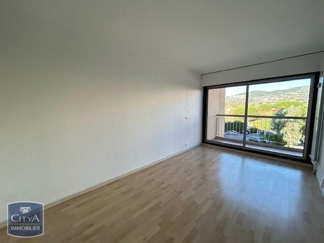 Location Appartement 3 pièces 74m² MANDELIEU LA NAPOULE 06210