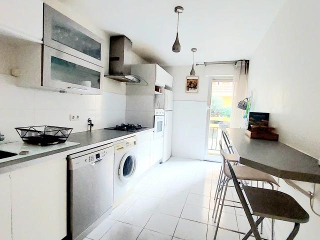 Location Appartement 3 pièces 74m² NICE 06300