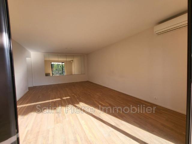 Location Appartement 3 pièces 74m² VILLENEUVE LOUBET 06270
