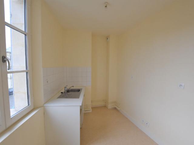 Location appartement 3 pièces, 75.88m², Magny en Vexin