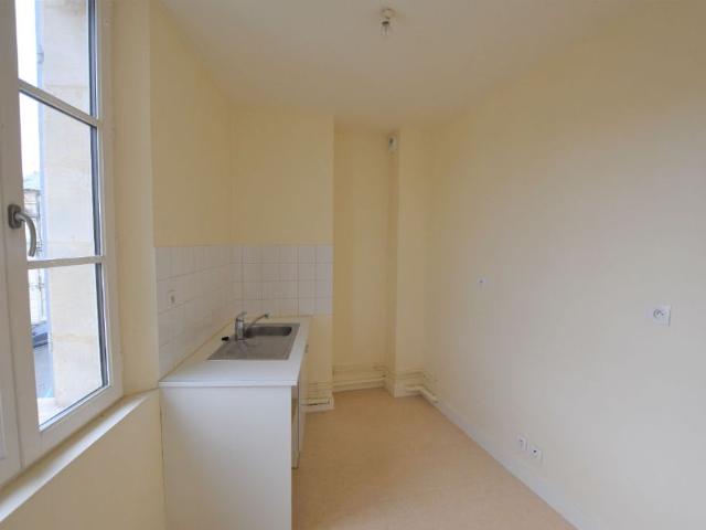Location appartement 3 pièces, 75.88m², Magny en Vexin