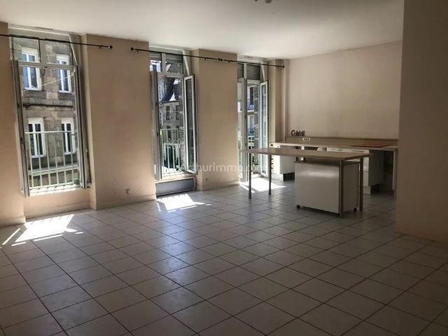 Location Appartement 3 pièces 75 m2 à Guingamp