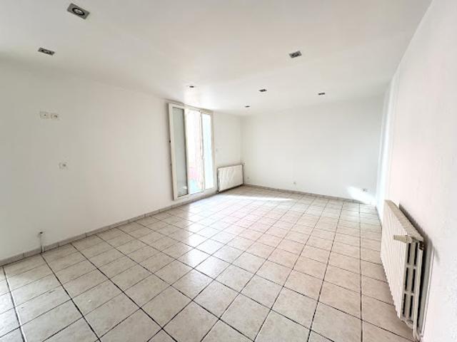 Location Appartement 3 pièces 75 m2 Beziers
