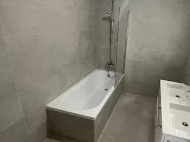 Location Appartement 3 pièces 75 m2 Saint andre de la roche