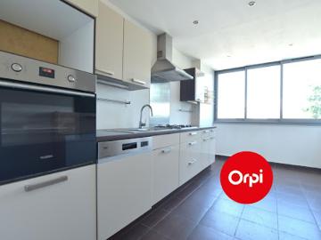 Location Appartement 3 pièces 75 m2 Saint Priest