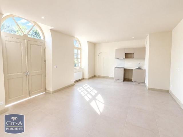 Location Appartement 3 pièces 75m² CHINON 37500