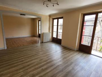 Location Appartement 3 pièces 75m² FIGEAC 46100