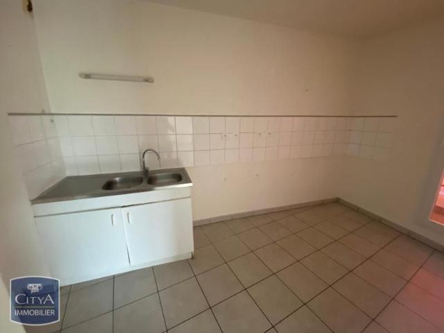 Location Appartement 3 pièces 75m² ST DENIS 97400