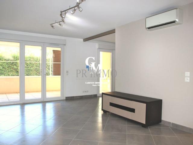 Location Appartement 3 pièces 75m² ST RAPHAEL 83700