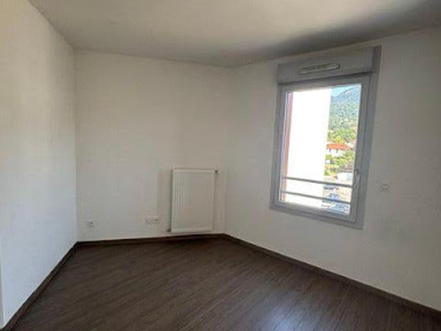 Location Appartement 3 pièces 76 m2 Gex