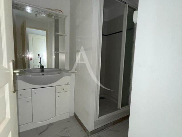 Location appartement 3 pièces, 76.00m², Nancras