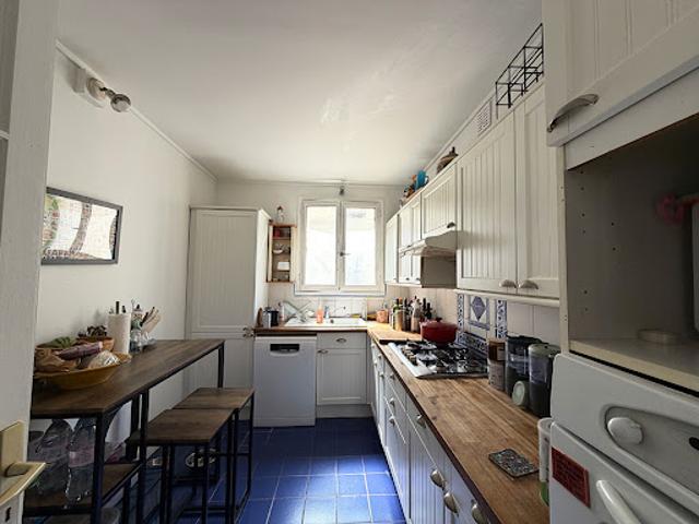 Location Appartement 3 pièces 76.1 m2 Paris 19ème
