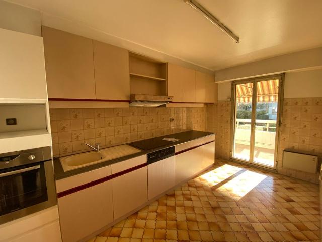 Location appartement 3 pièces, 76.25m², Nice