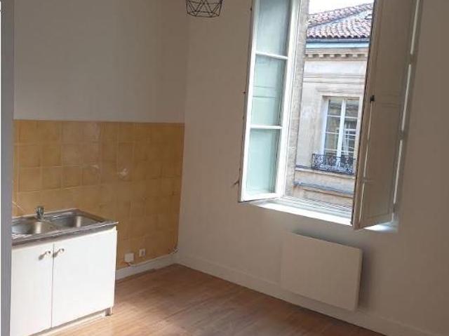 Location Appartement 3 pièces 76m² BORDEAUX 33000