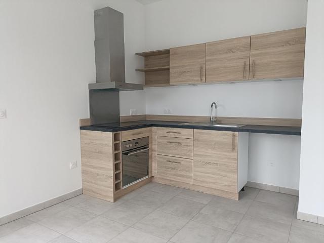 Location Appartement 3 pièces 76m² BEZANNES 51430