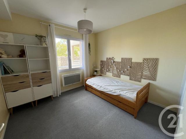Location Appartement 3 pièces 76m² GRANVILLE 50400