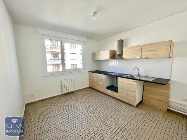 Location Appartement 3 pièces 76m² LYON 6ème