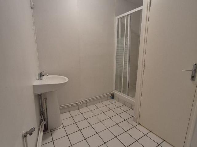 Location Appartement 3 pièces 76m² MAUBEUGE 59600