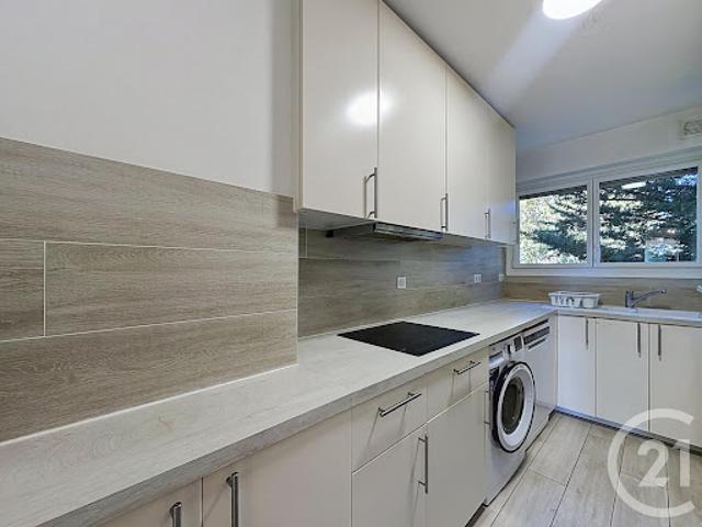 Location Appartement 3 pièces 78.91 m2 Versailles