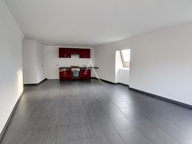 Location appartement 3 pièces, 78.32m², Vitry en Artois