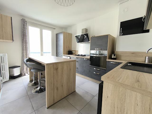 Location Appartement 3 pièces 78 m2 Lyon 3ème