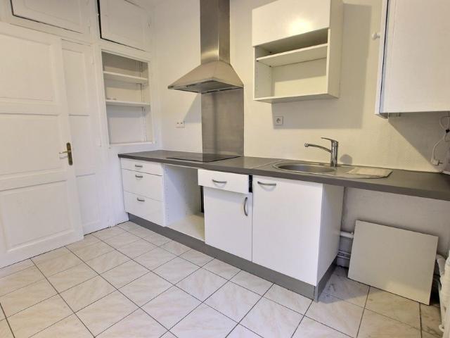 Location Appartement 3 pièces 78m² CHAMALIERES 63400