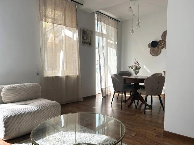 Location Appartement 3 pièces 78m² MARSEILLE 6ème