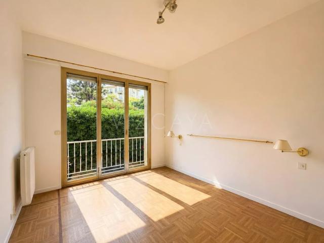 Location Appartement 3 pièces 78m² NICE 06300