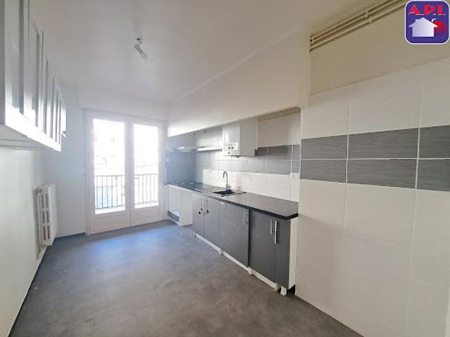 Location Appartement 3 pièces 79 m2 Foix