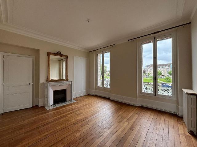 Location Appartement 3 pièces 79m²