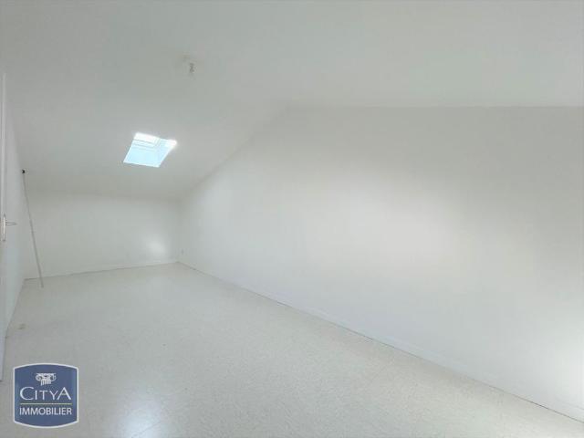 Location Appartement 3 pièces 79m² COUTRAS 33230
