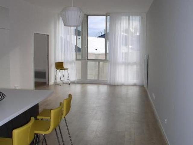 Location Appartement 3 pièces 79m² POITIERS 86000