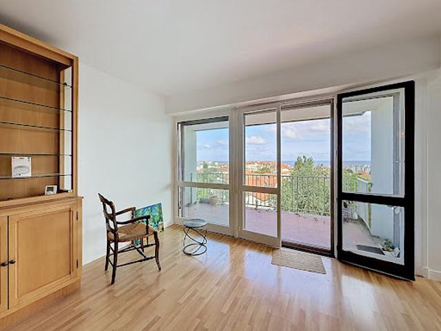 Location Appartement 3 pièces 83 m2 Biarritz