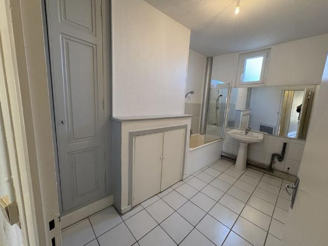 Location Appartement 3 pièces 87m² AGEN 47000