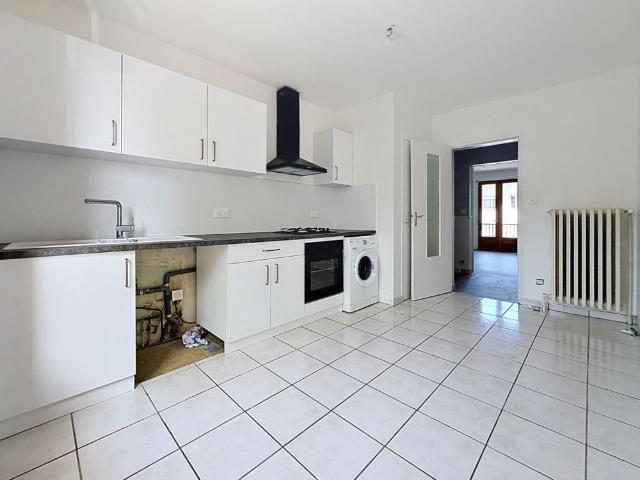 Location Appartement 3 pièces 83m² RIVES 38140