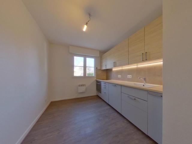 Location Appartement 3 pièces 83m² WOLFISHEIM 67202