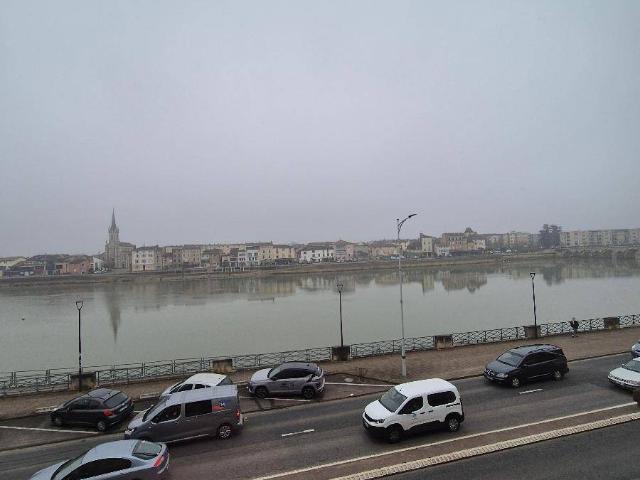 Location appartement 3 pièces 80.46 m² à Mâcon 71000 4 650 €