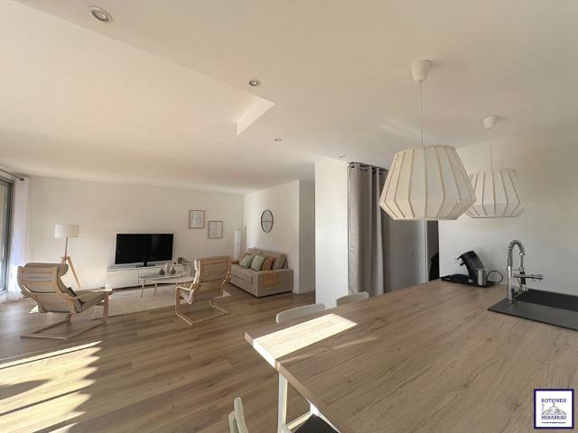 Location Appartement 3 pièces 80m²