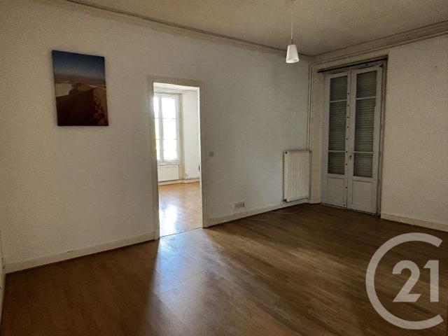 Location Appartement 3 pièces 80m² COULOMMIERS 77120
