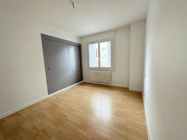 Location Appartement 3 pièces 80m² DAX 40100