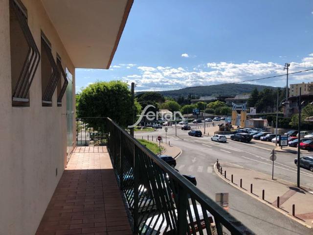 Location Appartement 3 pièces 80m² DRAGUIGNAN 83300