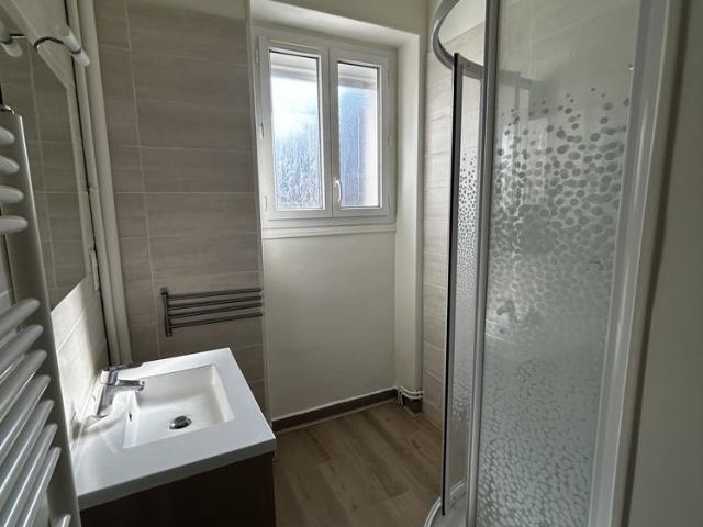 Location Appartement 3 pièces 80m² LE CREUSOT 71200
