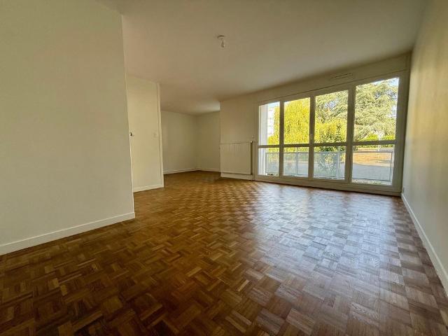 Location Appartement 3 pièces 80m² ST SEBASTIEN SUR LOIRE 44230