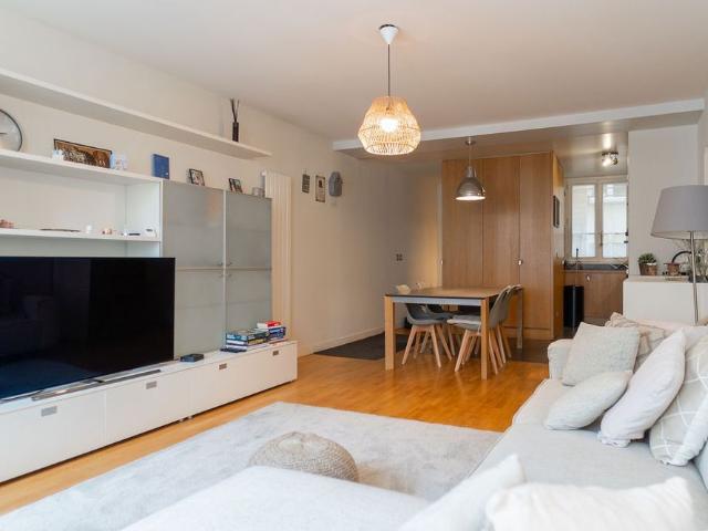 Location Appartement 3 pièces 80m² PARIS 2ème