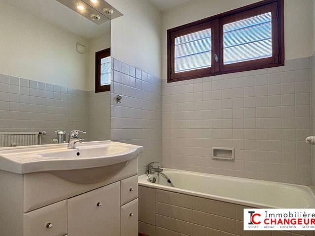 Location Appartement 3 pièces 81m²
