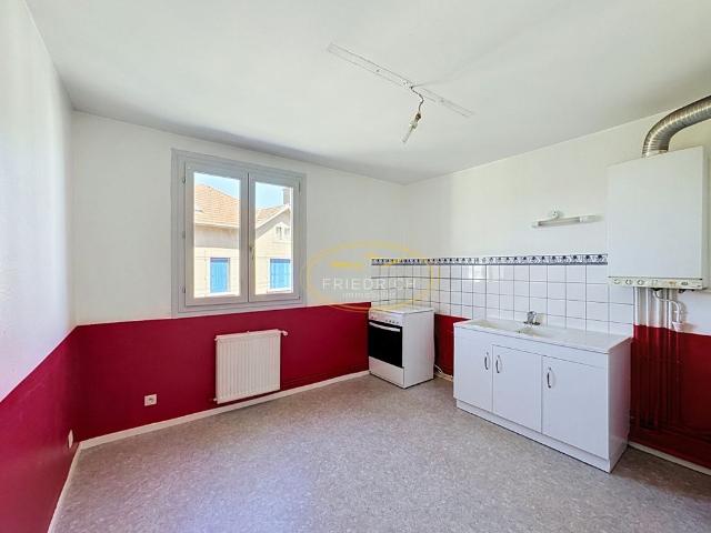Location Appartement 3 pièces 81m² COMMERCY 55200