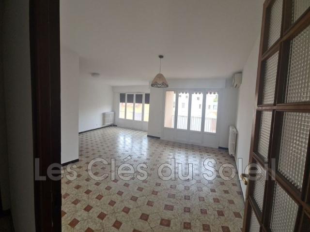 Location Appartement 3 pièces 81m² BANDOL 83150